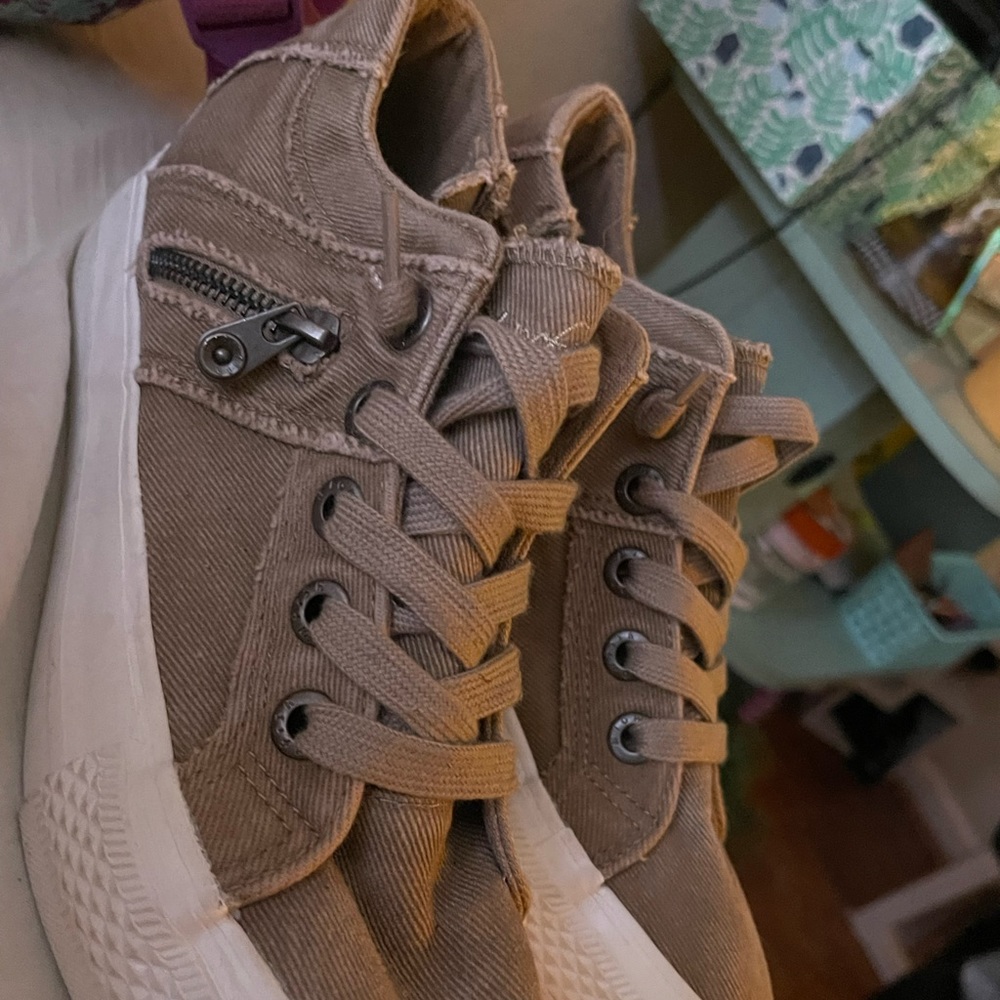 Blowfish malibu’s ❀。• * 。• ₊°。 ❀°